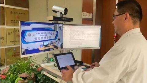 南宁医院导医导诊AI大屏代理：从“跑断腿”到“动动嘴”，南宁人看病终于不懵了！